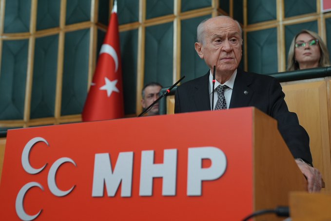 Bahçeli gazeteci sorusuna "Mesleği bırak" diye yanıt verdi